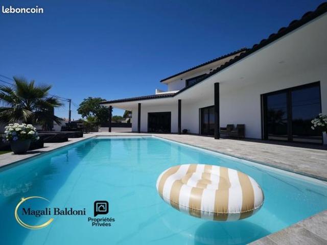 Villa 5 pièces 210 m²