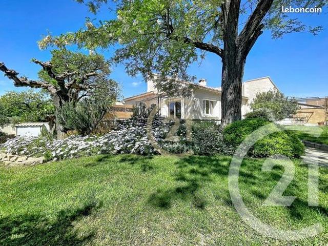 Villa 5 pièces 210 m²