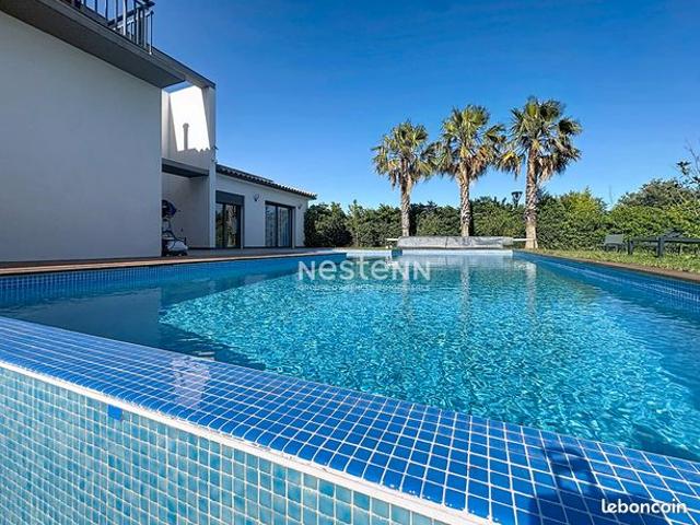 Villa 5 pièces 210 m²