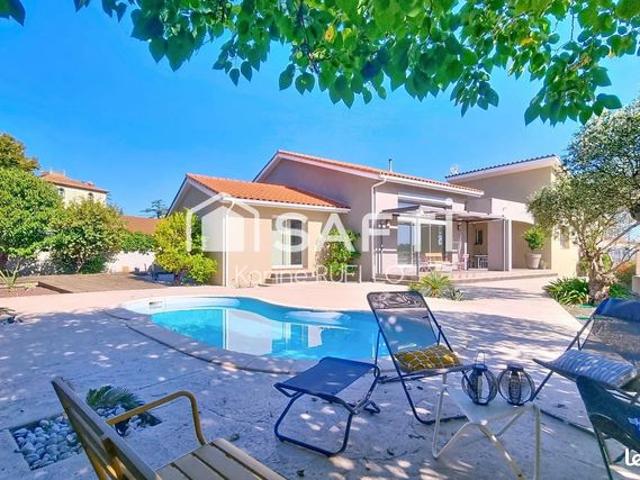 Villa 5 pièces 212 m²