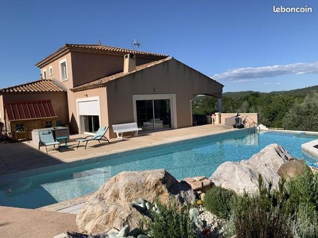 Villa 5 pièces 213 m²