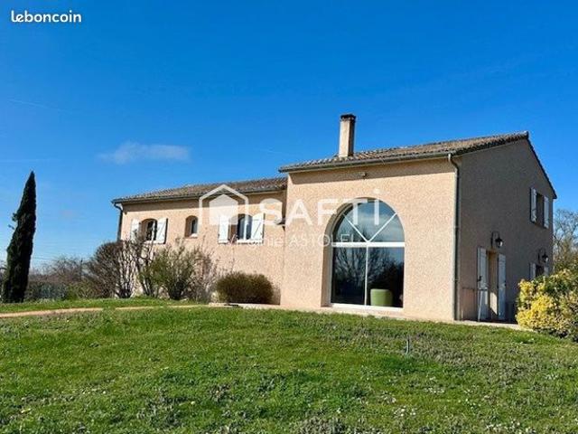 Villa 5 pièces 213 m²