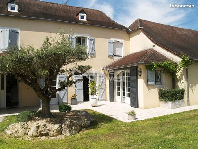 Villa 5 pièces 215 m²