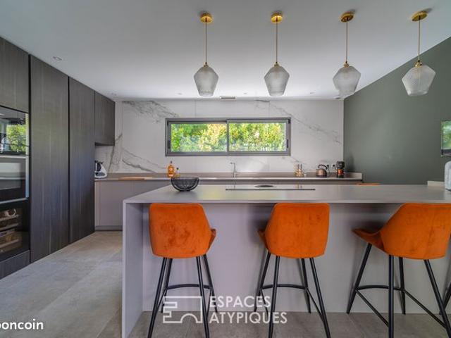 Villa 5 pièces 215 m²