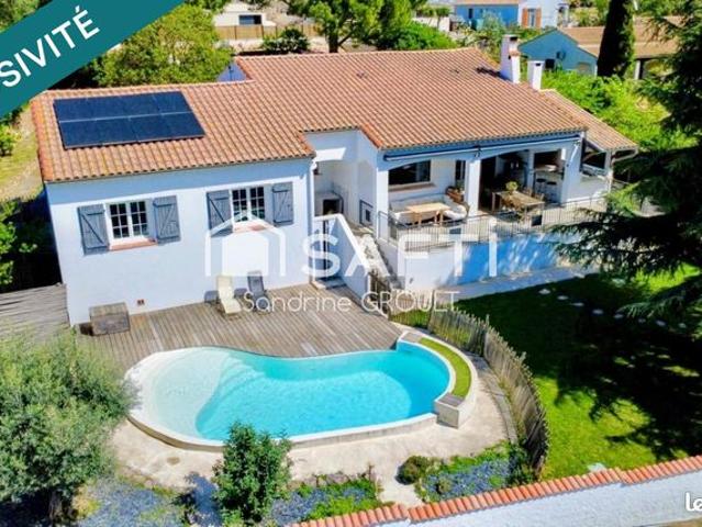 Villa 5 pièces 215 m²
