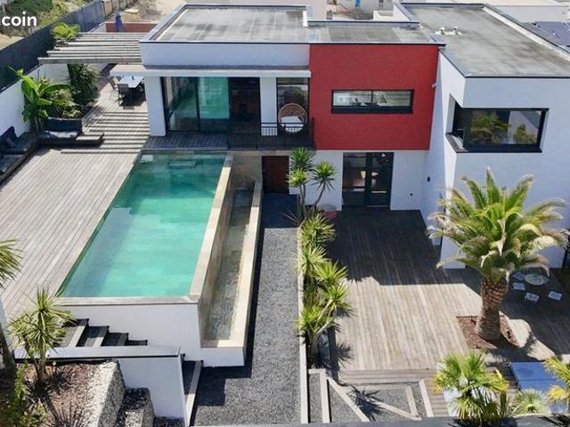 Villa 5 pièces 217 m²