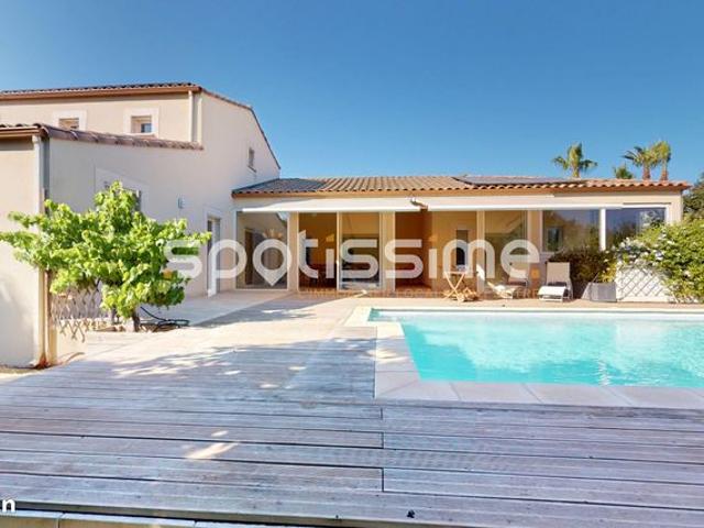Villa 5 pièces 218 m²