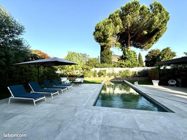 Villa 5 pièces 218 m²