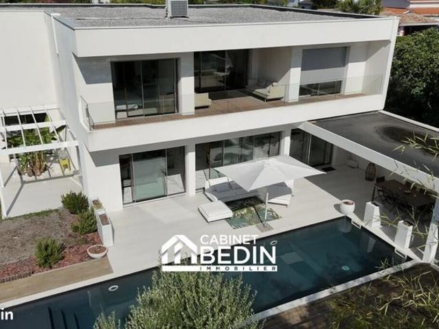 Villa 5 pièces 220 m²