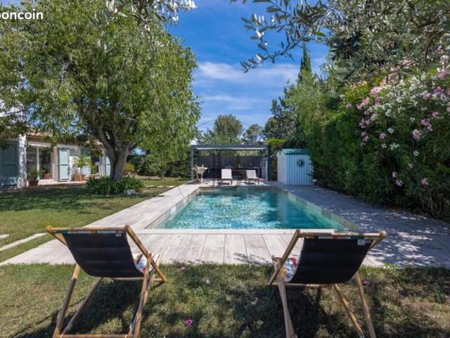 Villa 5 pièces 220 m²