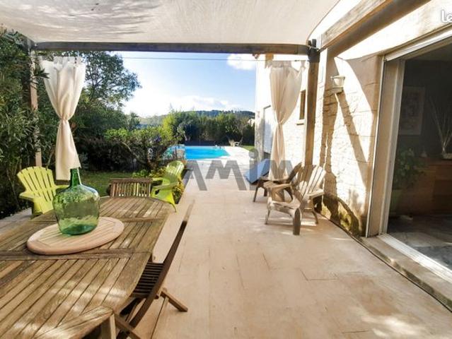 Villa 5 pièces 220 m²