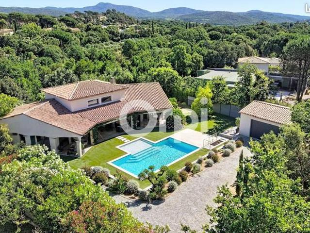 Villa 5 pièces 220 m²