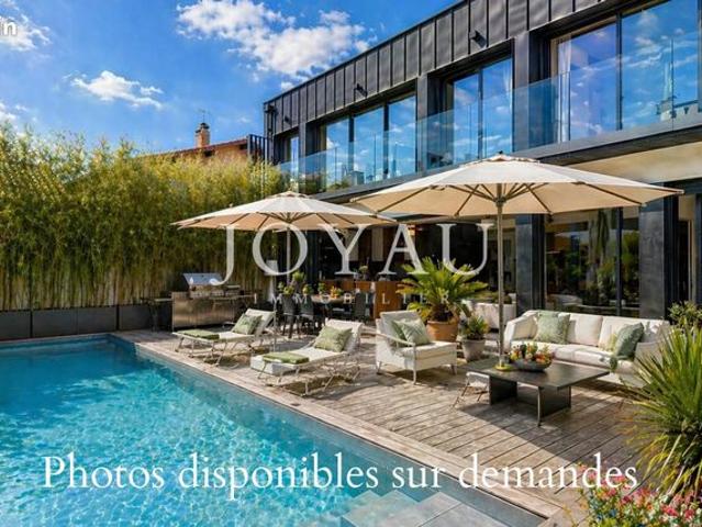Villa 5 pièces 220 m²