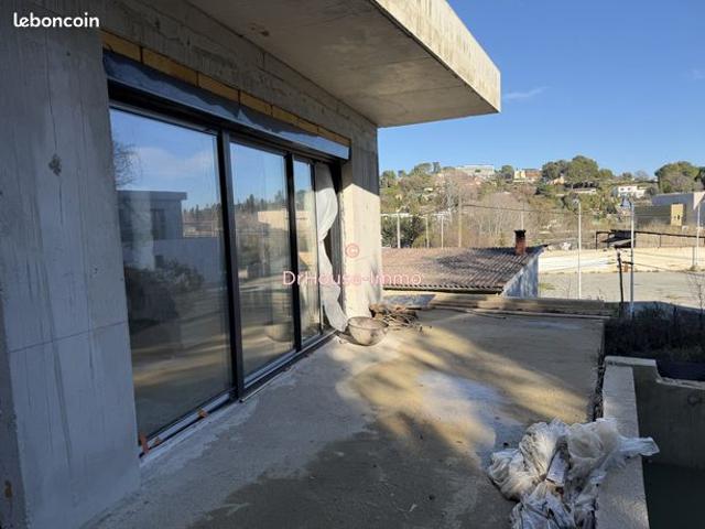 Villa 5 pièces 221 m²