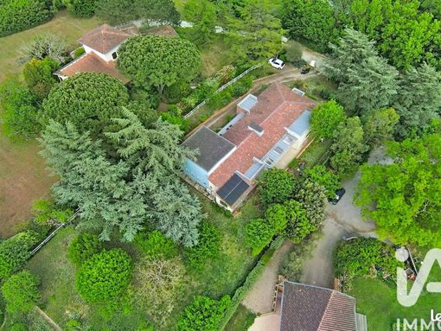 Villa 5 pièces 222 m²