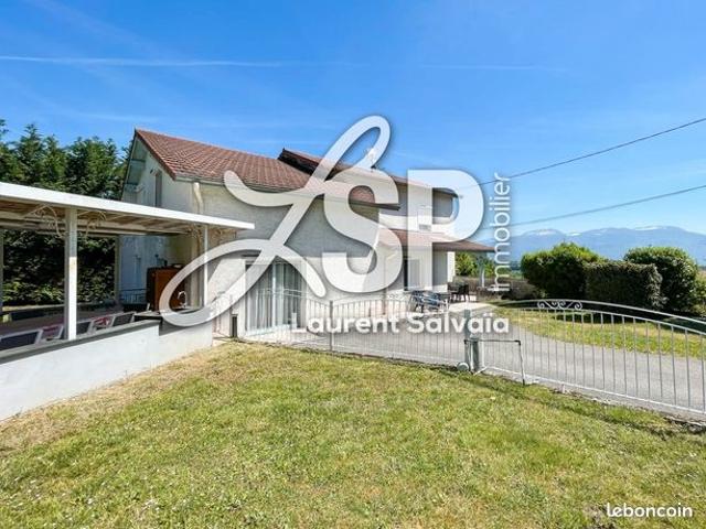 Villa 5 pièces 226 m²
