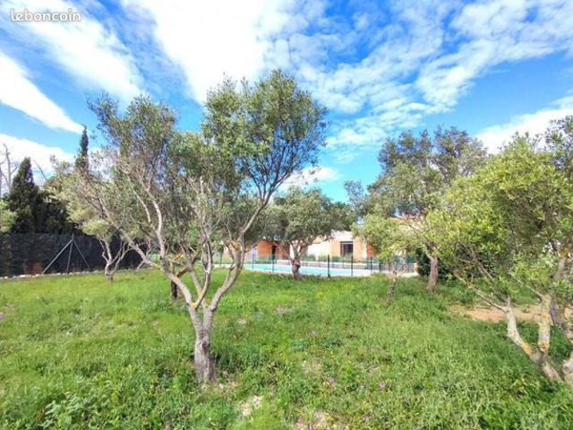 Villa 5 pièces 235 m²