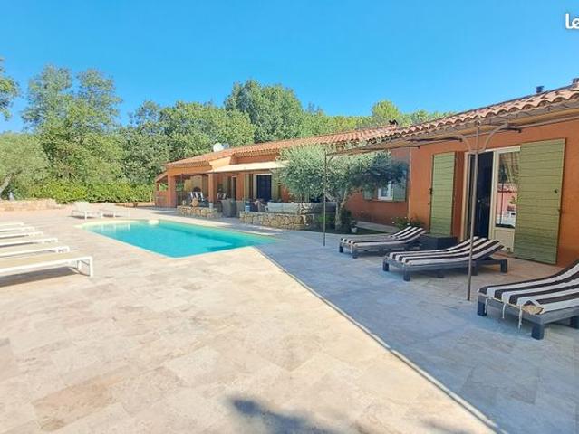 Villa 5 pièces 240 m²