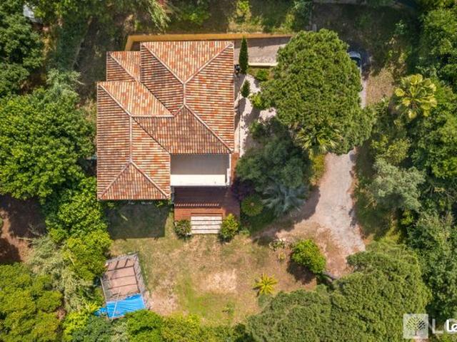 Villa 5 pièces 245 m²