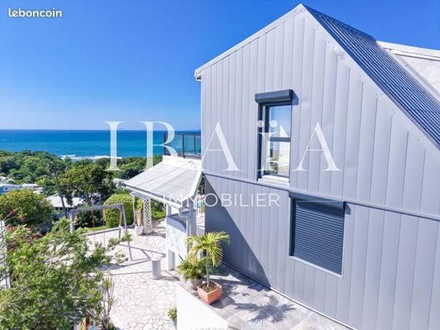 Villa 5 pièces 250 m²