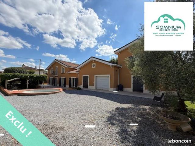 Villa 5 pièces 251 m²