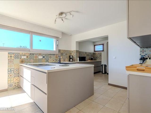 Villa 5 pièces 257 m²