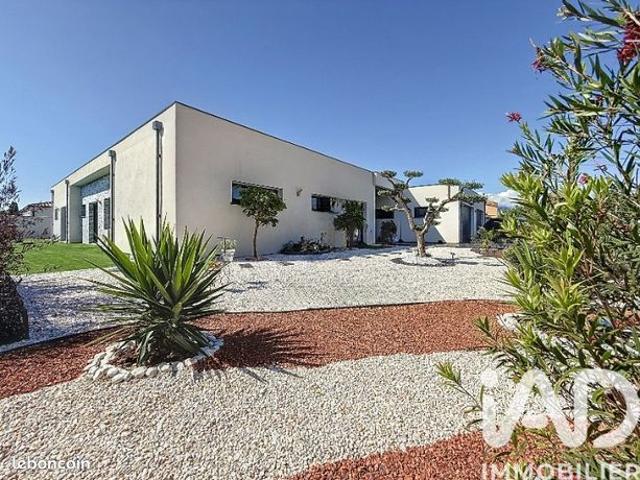 Villa 5 pièces 259 m²