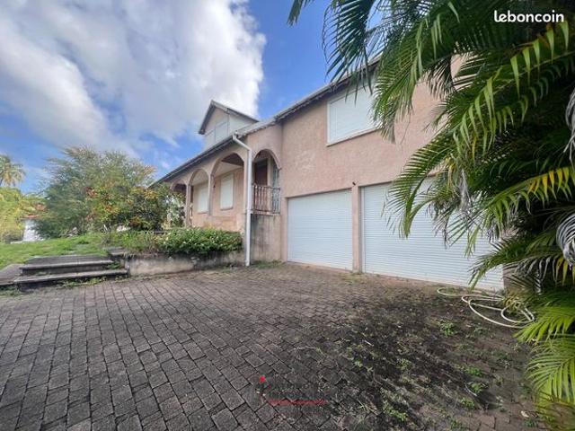 Villa 5 pièces 259 m²