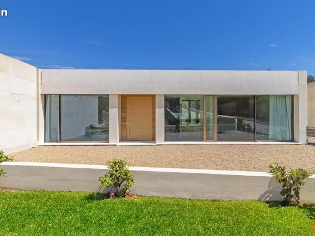Villa 5 pièces 270 m²