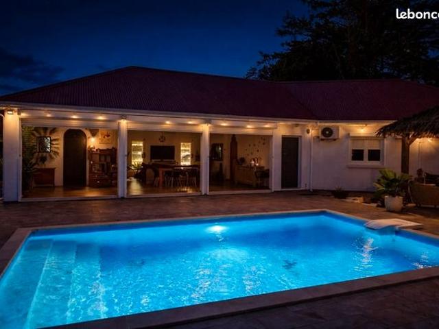 Villa 5 pièces 279 m²