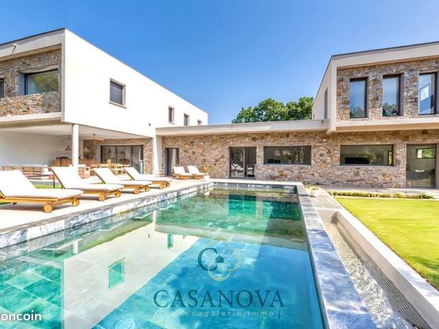 Villa 5 pièces 280 m²