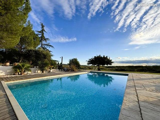 Villa 5 pièces 299 m²