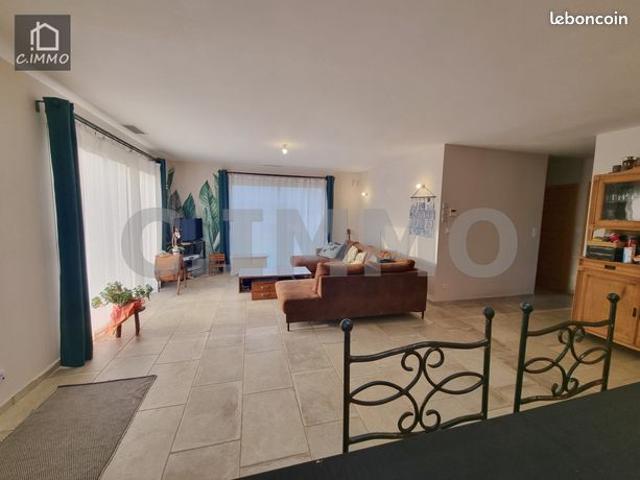 Villa 5 pièces 310 m²