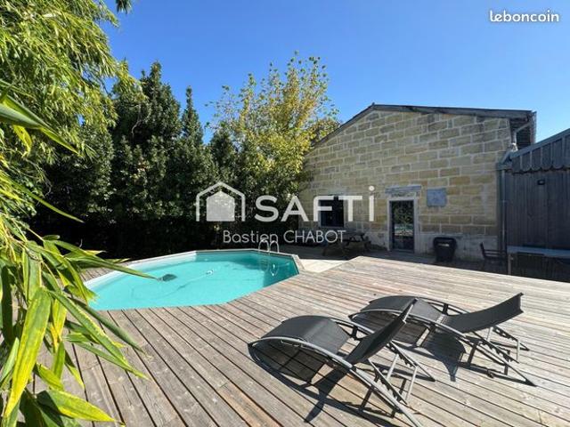 Villa 5 pièces 347 m²