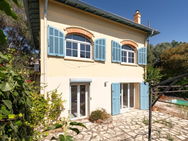 Villa T5 Vue Mer avec Piscine à Golfe Juan