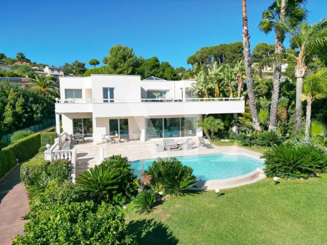 Villa 5 Pieces Vue Mer 220m² Antibes
