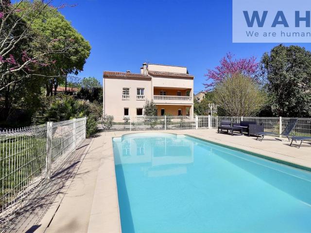 Villa 5 Pieces Avec Piscine Ganges 34190 251m² Ganges