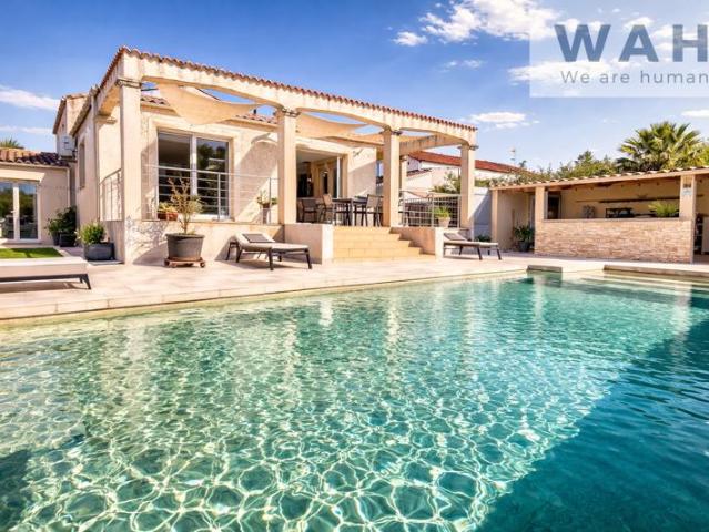 Villa 5 pièces avec piscine et garage
