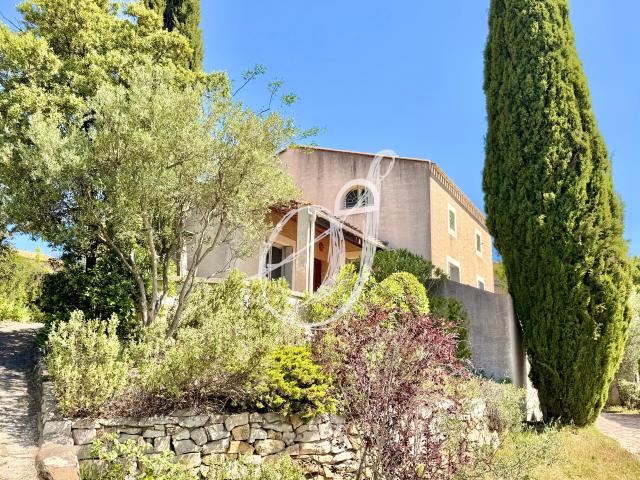 Villa 5, quatre chambres avec jardin & grand garage