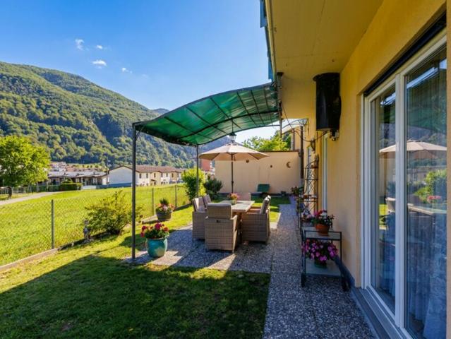 VILLA 5.5 LOCALI CON GIARDINO E VISTA APERTA A BARBENGO