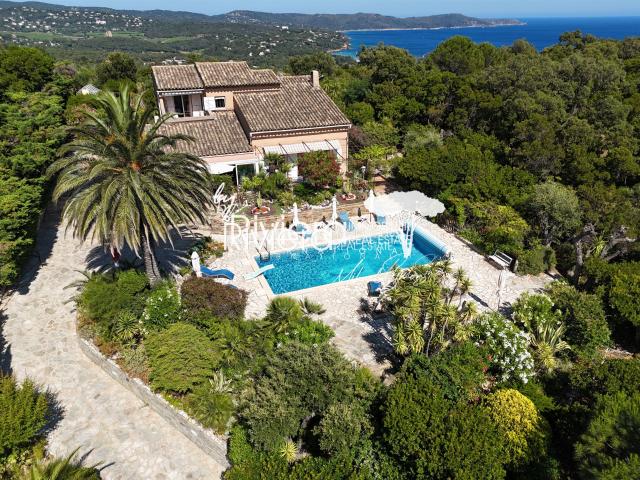 Villa 6 Chambre & Piscine 207m² Cavalaire sur Mer