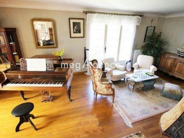 Villa 6 chambres, Montaigu Pays de la Loire 85600 ES90880914
