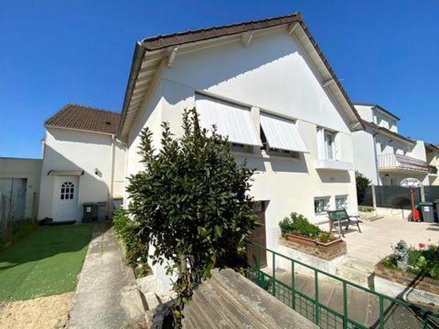Villa 6 chambres, Carrières Sous Poissy Île de France 78955 DS89289154