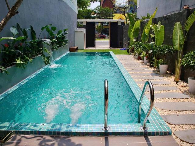 Villa 6 Phòng Ngủ Gần Furama Có Hồ Bơi | B733