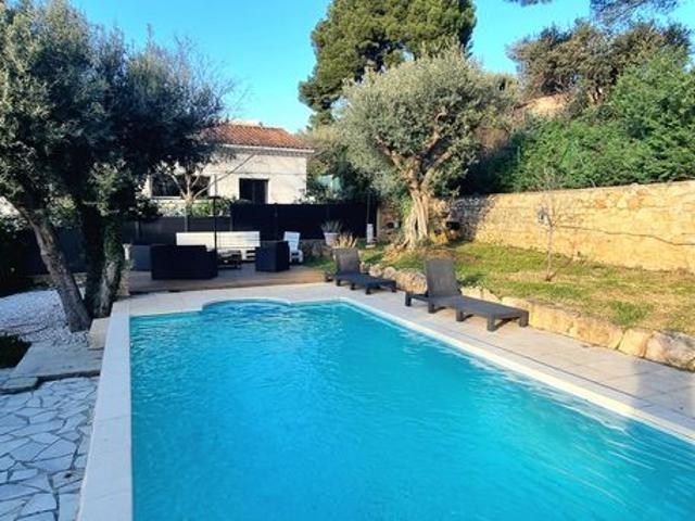 Villa 6 pièces 106 m²