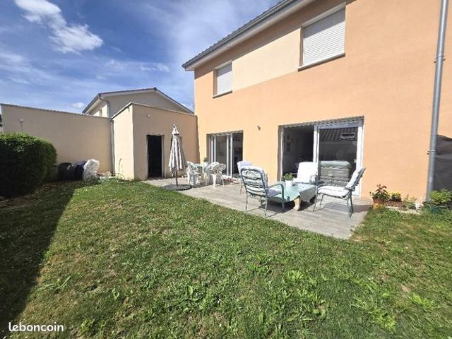 Villa 6 pièces 108 m²