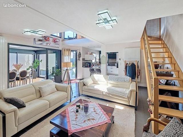 Villa 6 pièces 121 m²