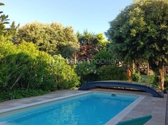 Villa 6 pièces 121 m²