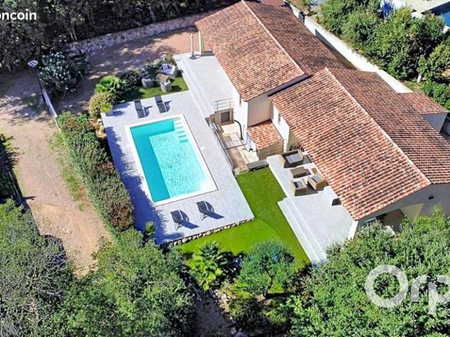 Villa 6 pièces 124 m²