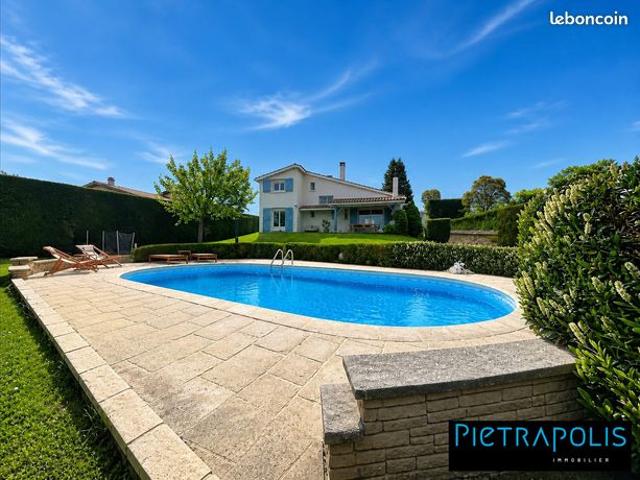 Villa 6 pièces 126 m²